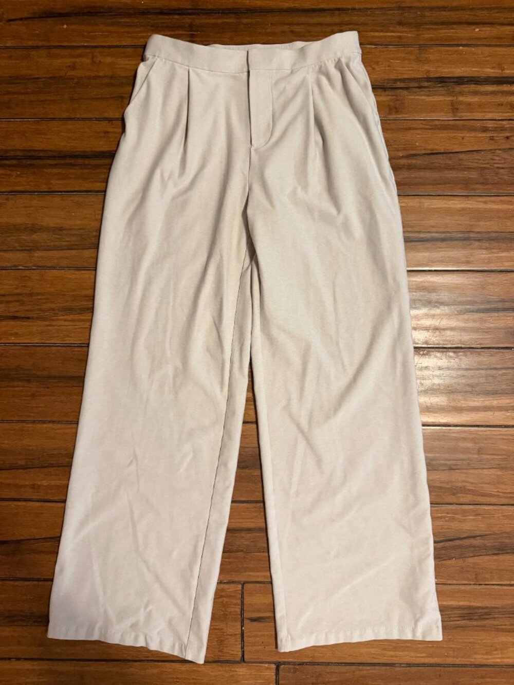 Vuori Khaki Wide Leg Relaxed Fit Elevation Trouser, Size M - Picture 3 of 11